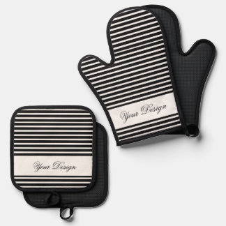 Black and White Patterned Oven Mitt & Pot Holder Set