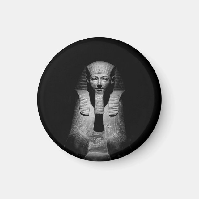 Black and white pharaoh king magnet (Front)