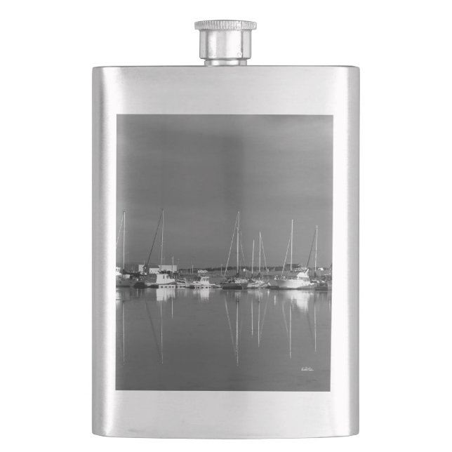 black and white photo, boats hip flask (Front)