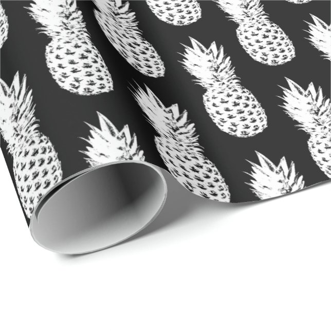 Black and white pineapple pattern wrapping paper (Roll Corner)