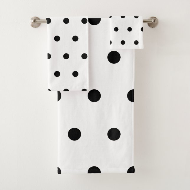 Black And White Polka Dots Pattern Bath Towel Set (Insitu)