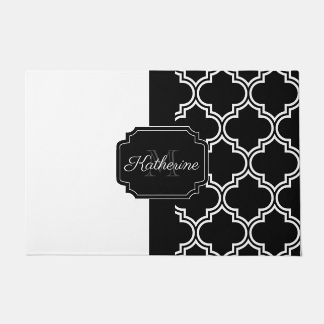 Black and White Quatrefoil Doormat (Front)