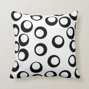 Black and White Retro Circles Pattern. Cushion