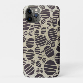 Black and white round abstract art design iPhone 11 pro case