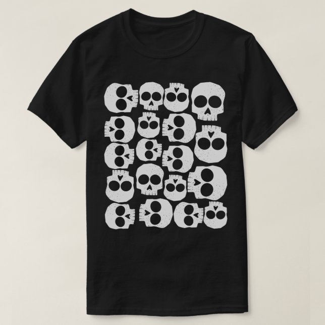 Black and White Skulls Pattern  T-Shirt (Design Front)
