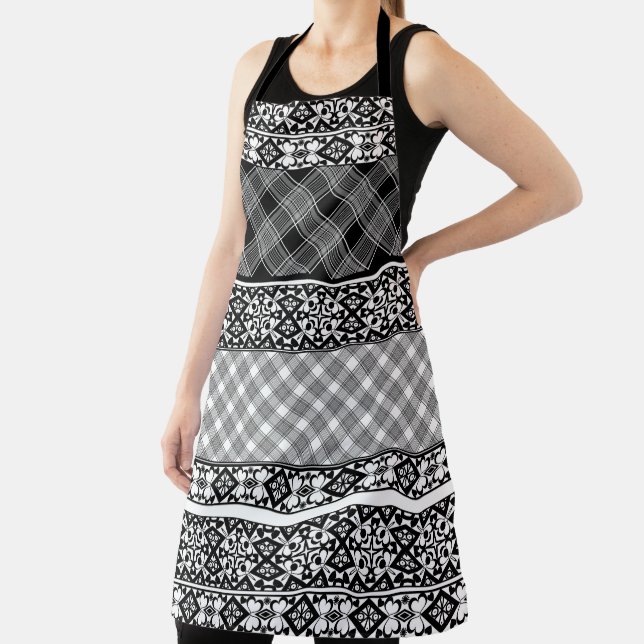 Black and white striped patchwork with lace apron (Insitu)