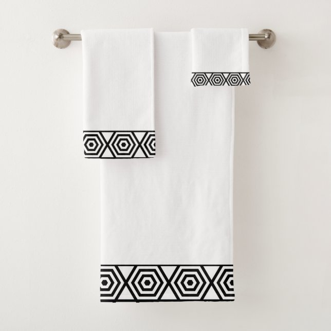Black and White Stylish Geometric Frame Bath Towel Set (Insitu)
