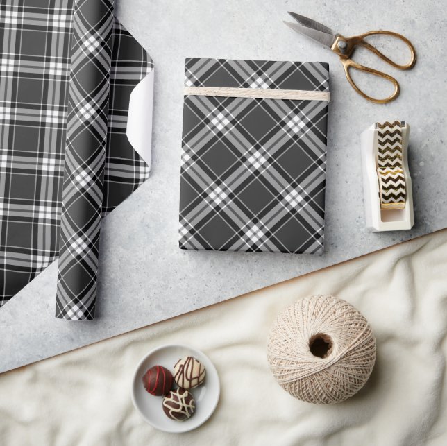 Black and White Tartan Plaid Pattern Wrapping Paper (Crafts)