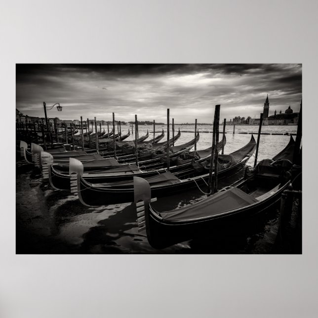 Black and White Tradicional Venice View Poster (Front)