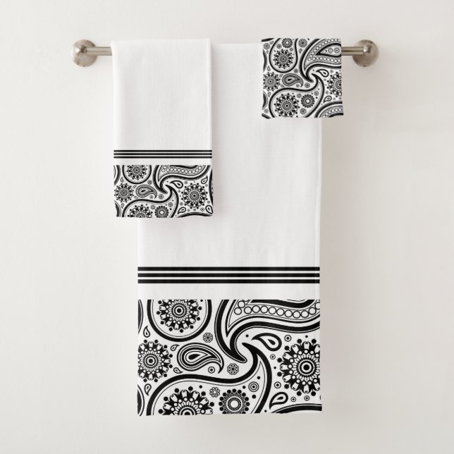 Black and white vintage paisley bath towel set (Insitu)
