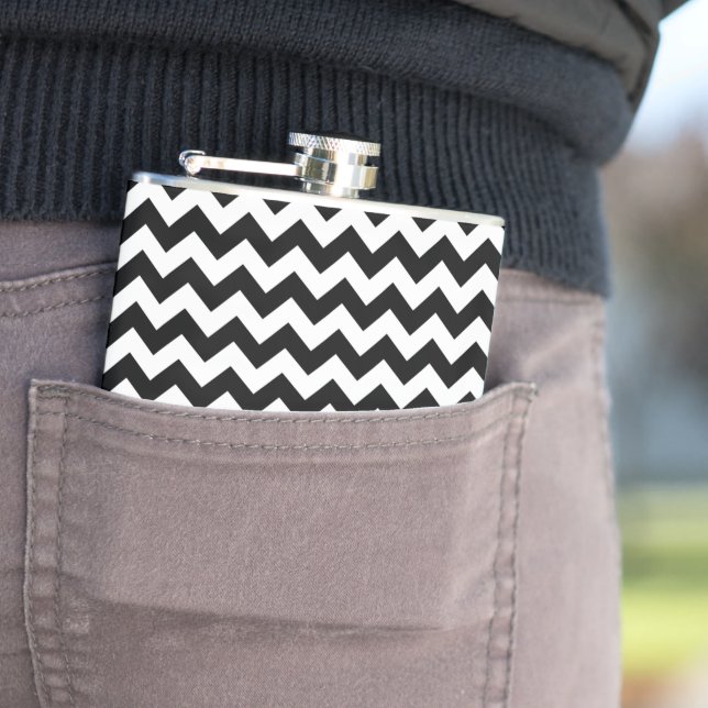 Black and White Zigzag Pattern, Chevron Pattern Hip Flask (In Situ)