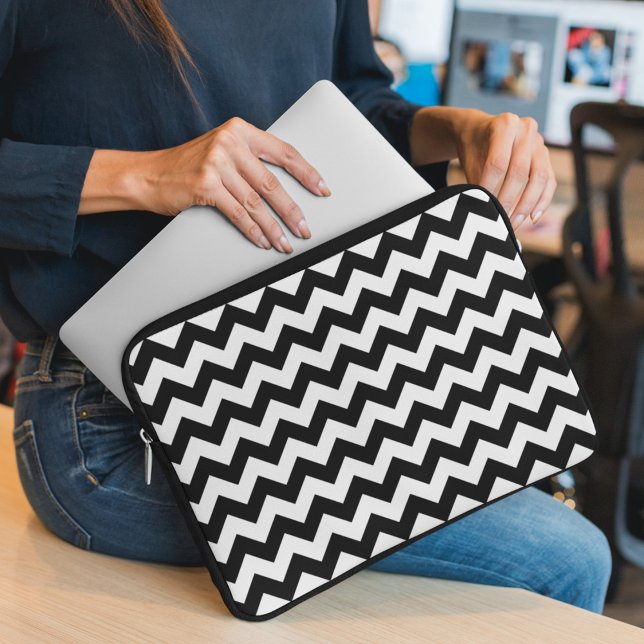 Black and White Zigzag Pattern, Chevron Pattern Laptop Sleeve (Creator Uploaded)