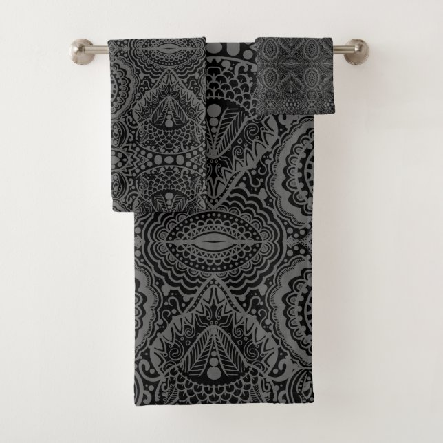Black aztec pattern  bath towel set (Insitu)