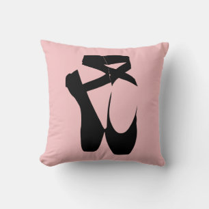 Black ballet pointe shoes cushion
