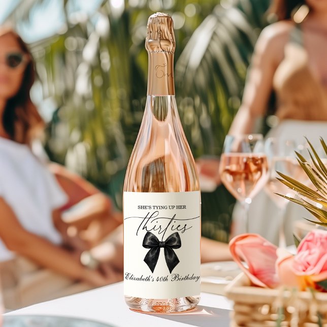 Black Bow Tying Up Her Thirties 40th Birthday Wine Label (Black Bow Tying Up Her Thirties 40th Birthday Wine Label)