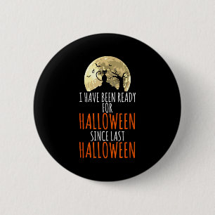 Black cat dead tree ready for halloween  6 cm round badge