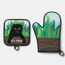 Black cat on fence Oven Mitt & Pot Holder Set