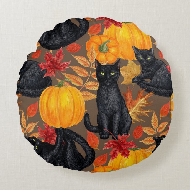 Black cats and pumpkins 2 round cushion (Front)