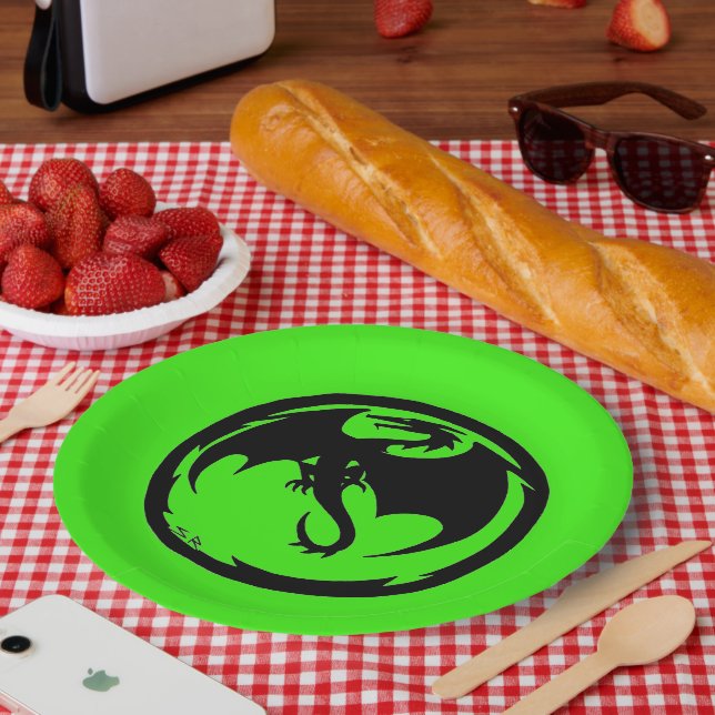 Black Dragon green large paper plates (Picnic)
