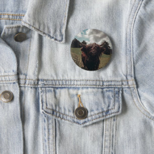 Black highland Scottish cow grazing vintage retro 6 Cm Round Badge