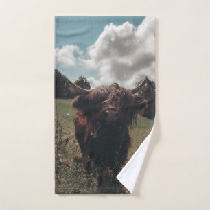 Black highland Scottish cow grazing vintage retro Bath Towel Set