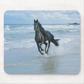 Black horse mouse mat