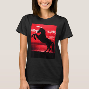 Black Horse Rearing Red Sky Mountain Red Water Pon T-Shirt