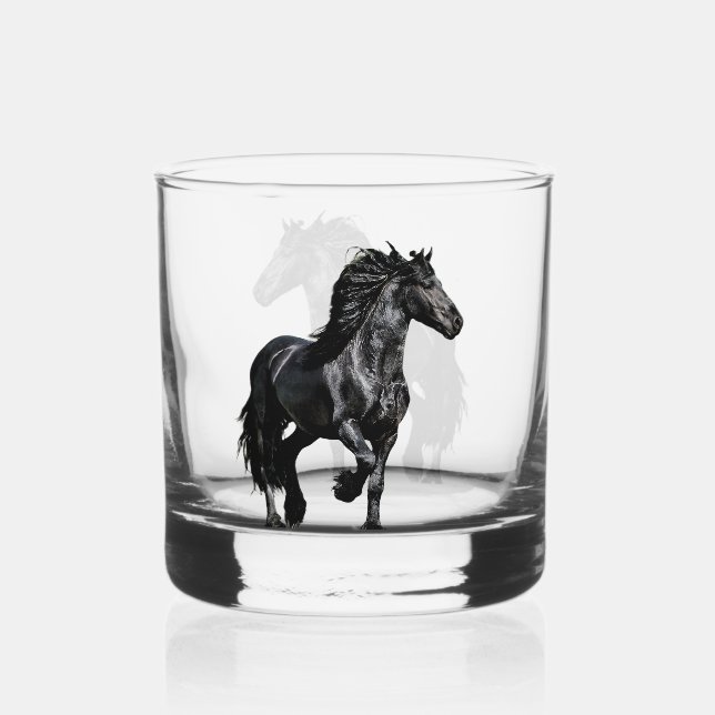 Black horse whiskey glass (Front)