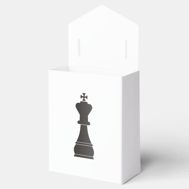 Black king chess piece favour box (Opened)
