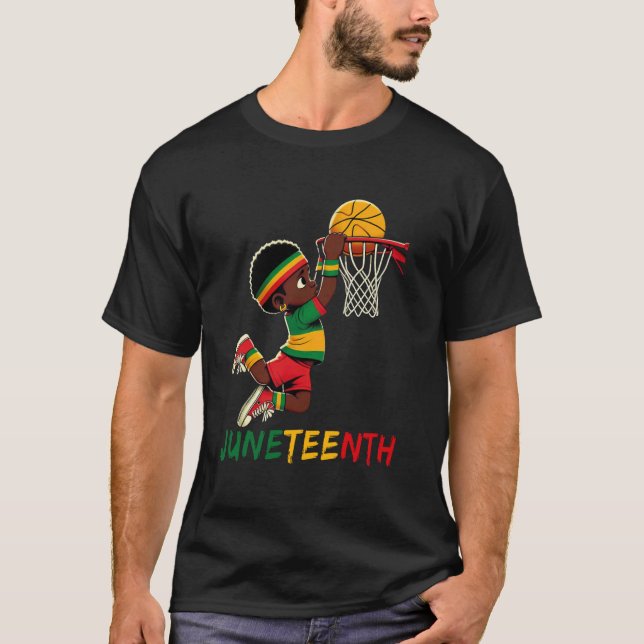 Black King Dunking A Basketball Juneteenth Boys Ki T-Shirt (Front)