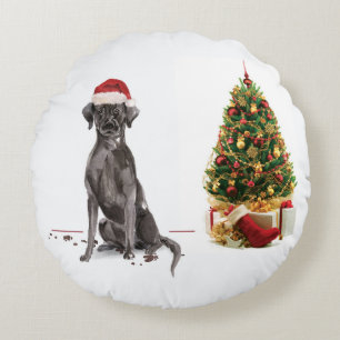 Black Lab Funny Christmas Dog and Tree Round Cushion