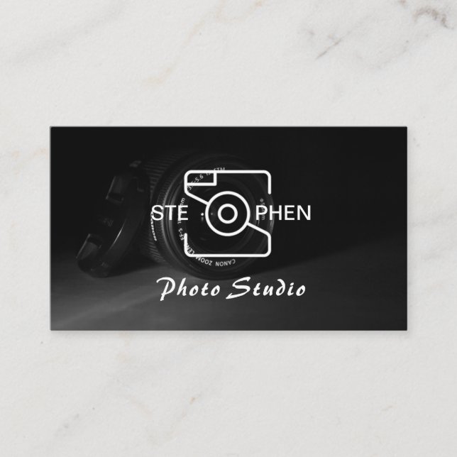 Black Minimalist Photo studio Business Card (Front)