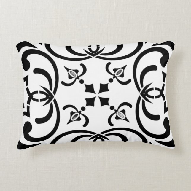 Black pattern decorative cushion (Front)