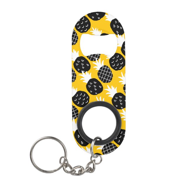 Black pineapples (Front)