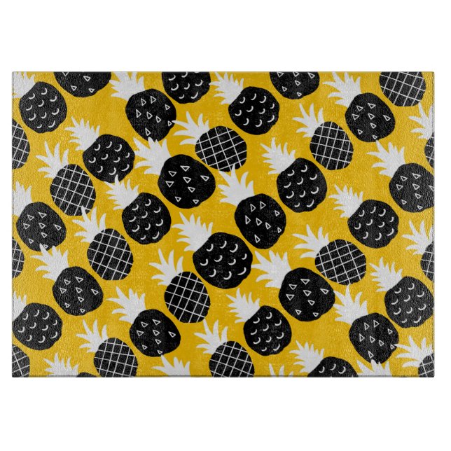 Black pineapples cutting board (Front)