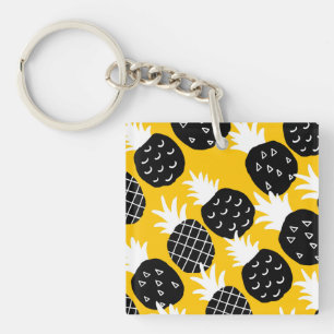 Black pineapples key ring