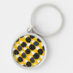 Black pineapples key ring