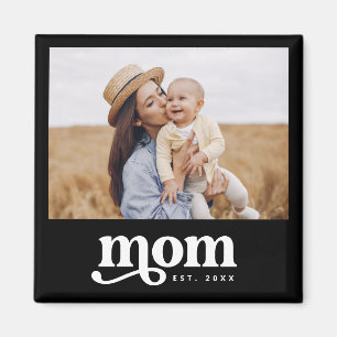 Black Retro Vintage Typography Mum Established Magnet