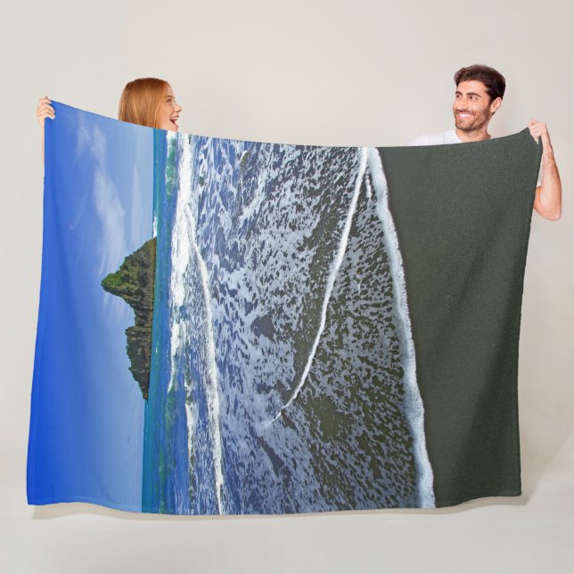 BLACK ROCK FLEECE BLANKET (In Situ)