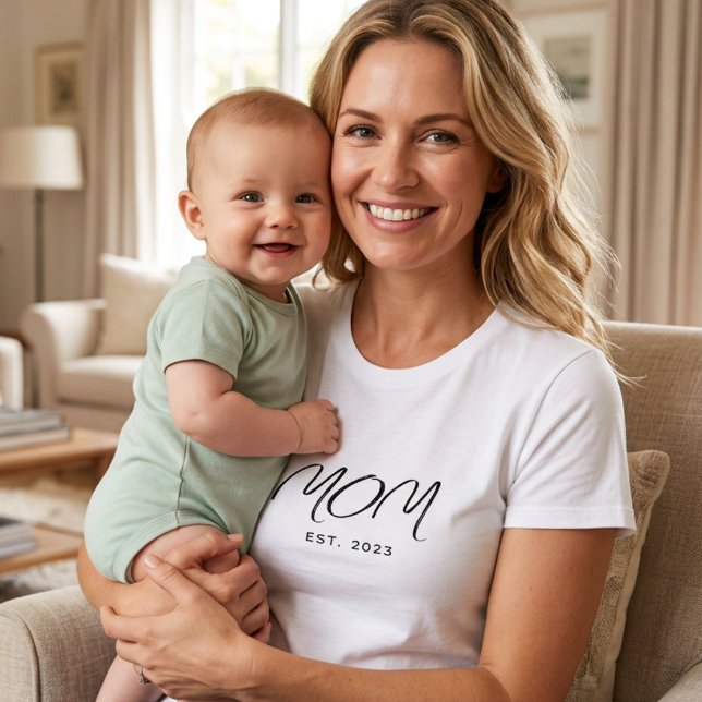 Black Script Established Mum Modern Minimalist T-Shirt (Creator Uploaded)