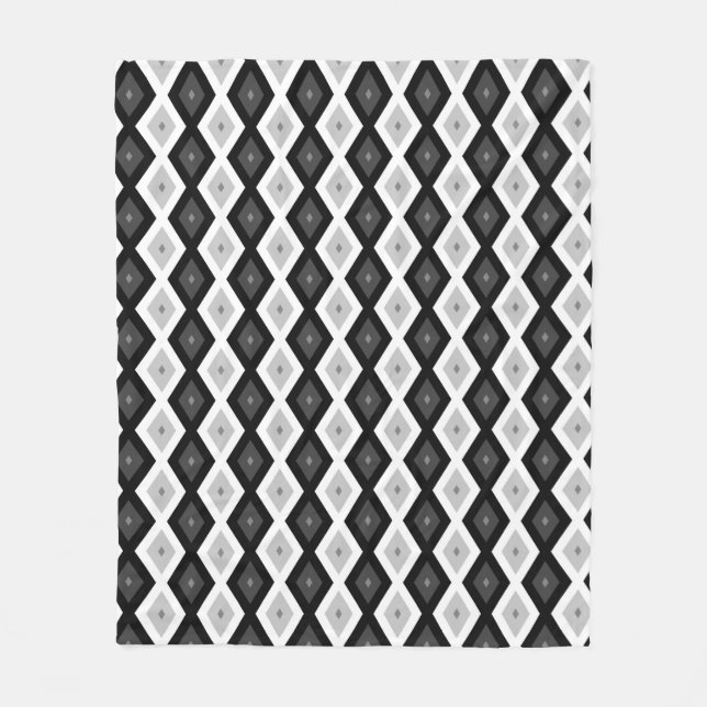 Black, white and grey diamond pattern fleece blanket (Front)