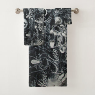 Black & White Haunted Halloween Bath Towel Set