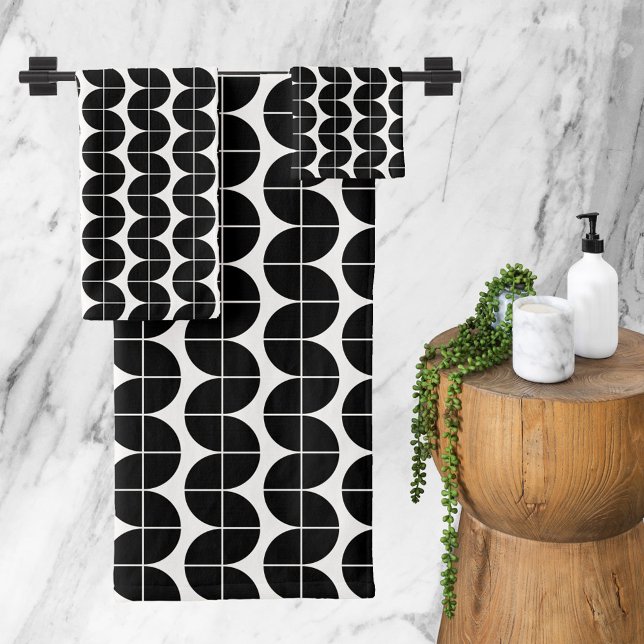 Black & White Mid Century Modern Abstract Bath Towel Set (Black & White Mid Century Modern Abstract Pattern Bath Towel Set)