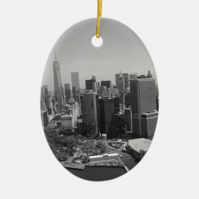 Black White New York City Skyline Ceramic Tree Decoration (Front)
