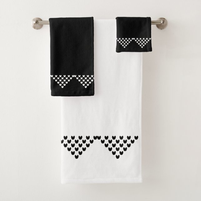 Black White Norwegian border Bath Towel Set (Insitu)
