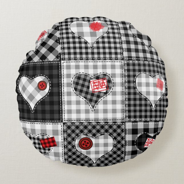 Black White Patchwork Hearts Seamless. Round Cushion (Front)