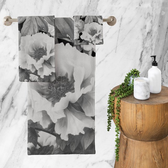 Black & White Peonies Watercolor Floral Bath Towel Set (Black & White Peonies Watercolor Floral Bath Towel Set)