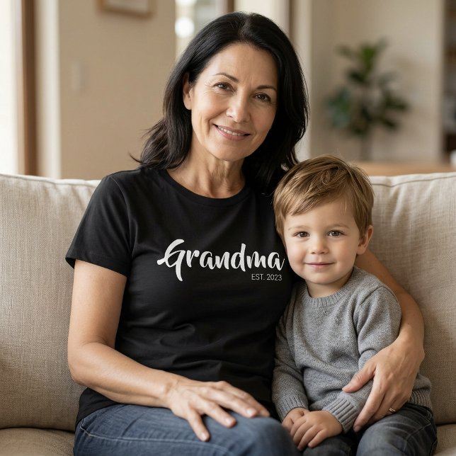 Black White Script Grandma Established T-Shirt (Black White Script Grandma Established T-Shirt)