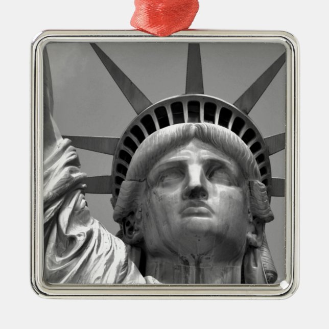 Black & White Statue of Liberty New York Metal Tree Decoration (Front)