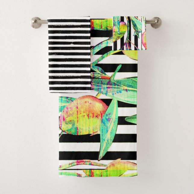 Black & White Striped Mangos Bath Towel Set (Insitu)